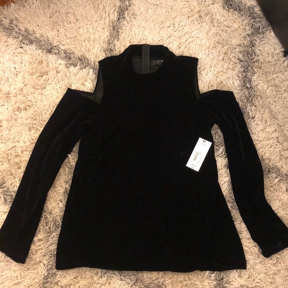 Velvet Cold Shoulder Cut Out Top M NWT - Picture 1 of 3